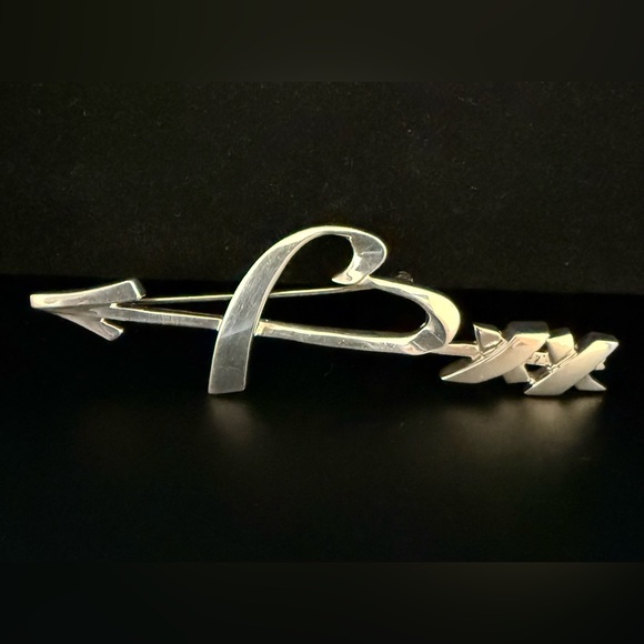 Authentic Tiffany&Co.Sterling Silver brooch by Paloma Picasso.Romantic! - Picture 1 of 4